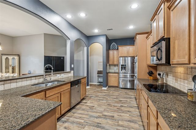 1220 Clairemont Lane, Burleson, TX 76028