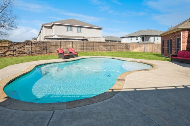 1220 Clairemont Lane, Burleson, TX 76028