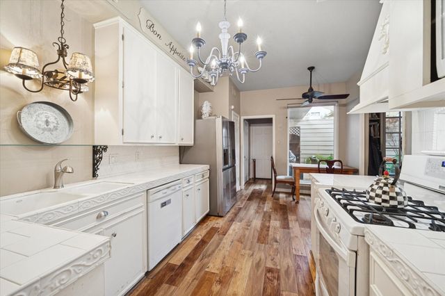 7525 Del Monte Drive, Houston, TX 77063