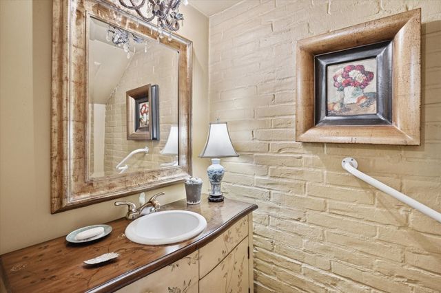 7525 Del Monte Drive, Houston, TX 77063