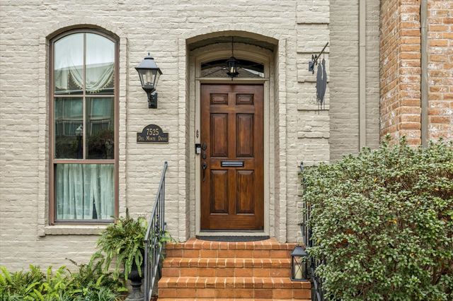 7525 Del Monte Drive, Houston, TX 77063