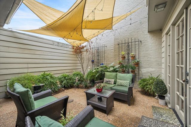 7525 Del Monte Drive, Houston, TX 77063