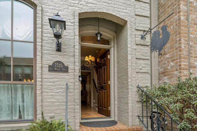 7525 Del Monte Drive, Houston, TX 77063