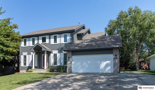 2124 Betsy Avenue, Papillion, NE 68133