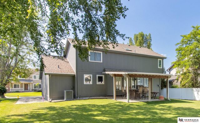 2124 Betsy Avenue, Papillion, NE 68133