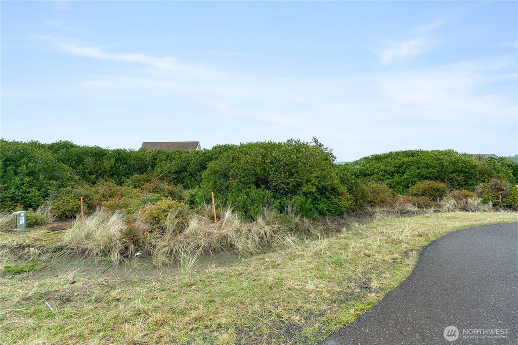 1134 Vernonia Court, Ocean Shores, WA 98569