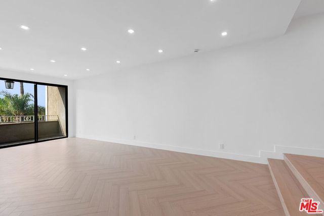 8455 Fountain Avenue 308, West Hollywood, CA 90069