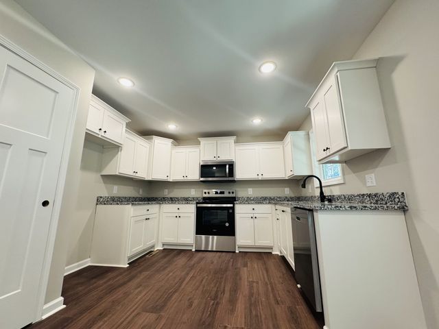 105 Tanesha Ct, Portland, TN 37148