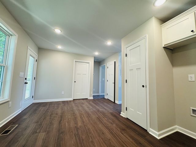 105 Tanesha Ct, Portland, TN 37148