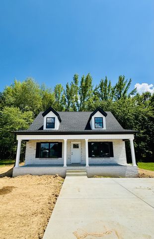 105 Tanesha Ct, Portland, TN 37148