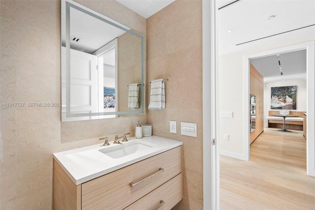 7916 Fisher Island Dr 7916, Miami Beach, FL 33109