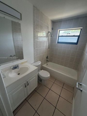 1132 NE 5th Ave 2, Fort Lauderdale, FL 33304