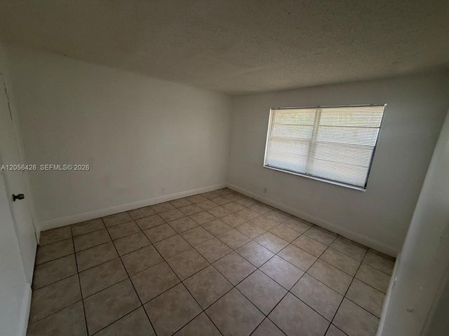 1132 NE 5th Ave 2, Fort Lauderdale, FL 33304