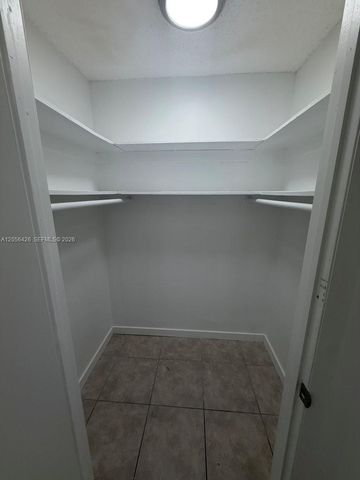 1132 NE 5th Ave 2, Fort Lauderdale, FL 33304