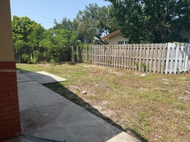1132 NE 5th Ave 2, Fort Lauderdale, FL 33304