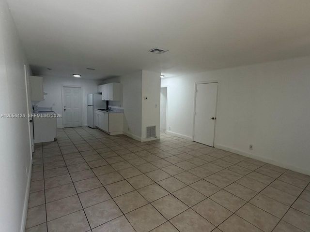 1132 NE 5th Ave 2, Fort Lauderdale, FL 33304