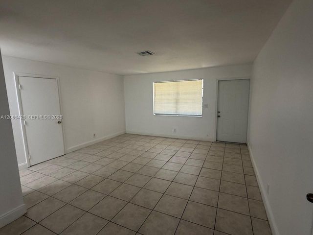 1132 NE 5th Ave 2, Fort Lauderdale, FL 33304