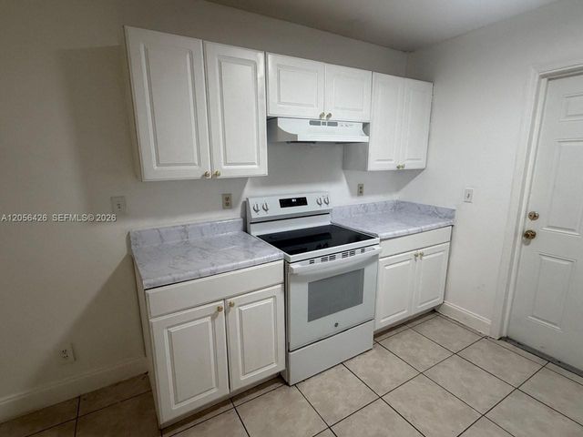 1132 NE 5th Ave 2, Fort Lauderdale, FL 33304