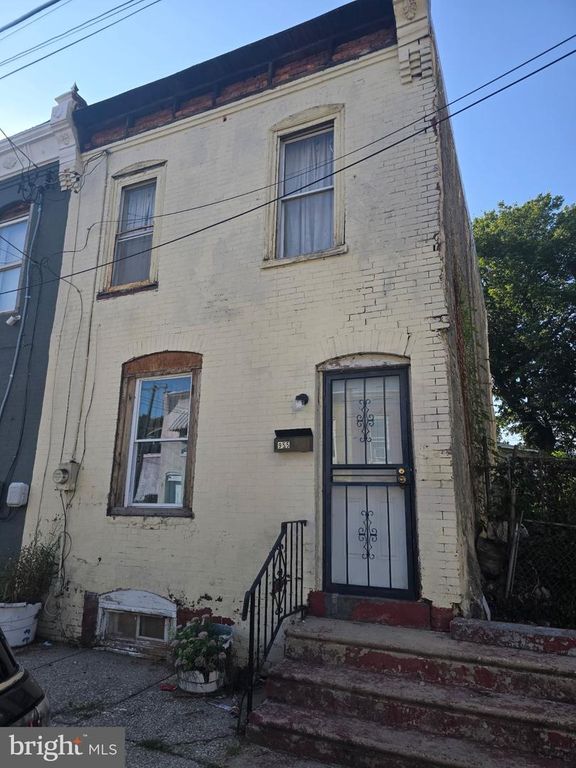 955 E LOCUST AVE, PHILADELPHIA, PA 19138 — exterior