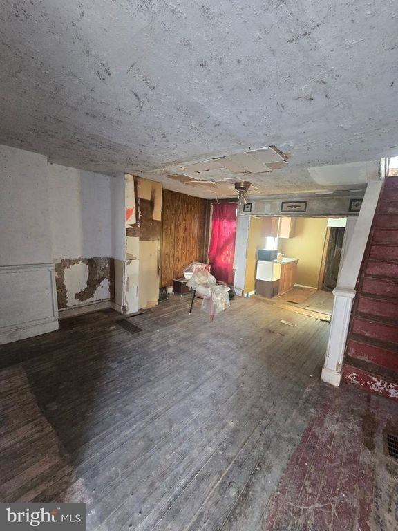 955 E LOCUST AVE, PHILADELPHIA, PA 19138 — photo 2