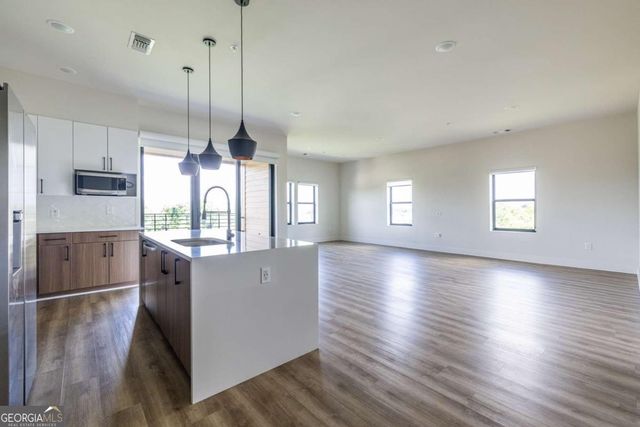 112 Rogers Street NE 506, Atlanta, GA 30317