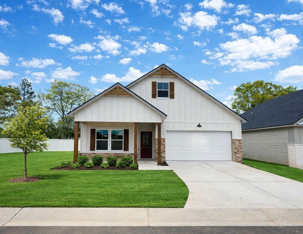 235 S Bend Avenue, Dothan, AL 36301