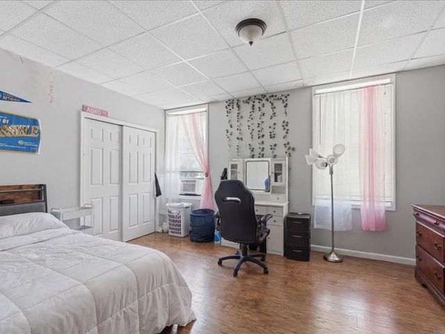 335 Lawn St, Oakland, PA 15213