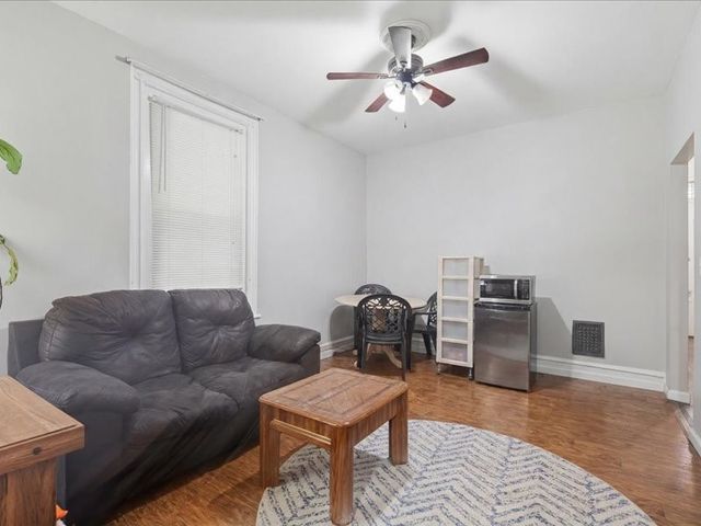 335 Lawn St, Oakland, PA 15213