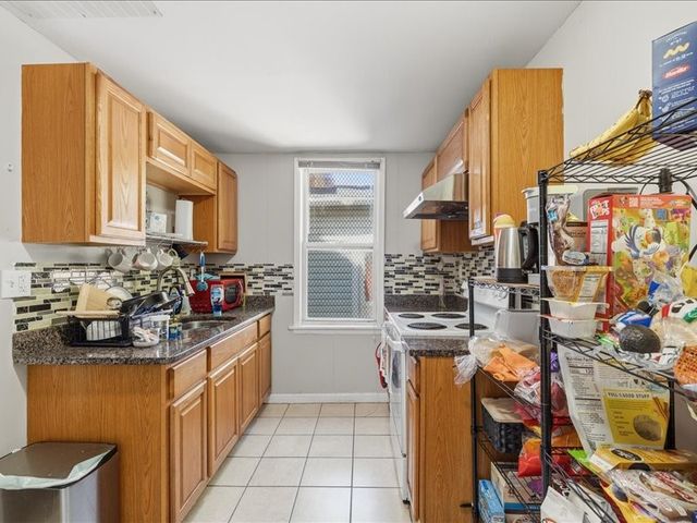 335 Lawn St, Oakland, PA 15213