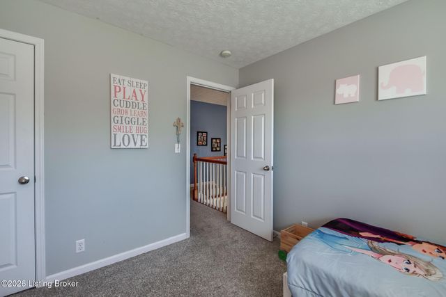 454 Persimmon Dr, Mt Washington, KY 40047