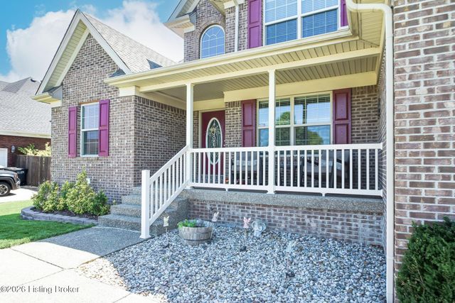 454 Persimmon Dr, Mt Washington, KY 40047