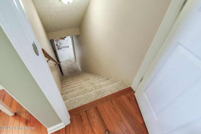 454 Persimmon Dr, Mt Washington, KY 40047