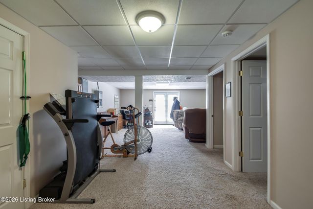 454 Persimmon Dr, Mt Washington, KY 40047