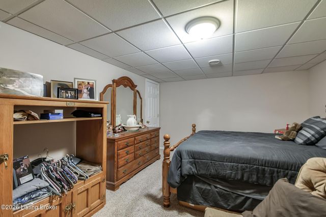 454 Persimmon Dr, Mt Washington, KY 40047