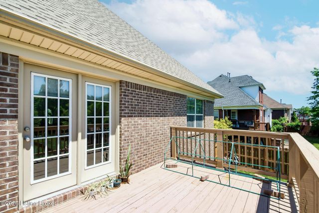 454 Persimmon Dr, Mt Washington, KY 40047
