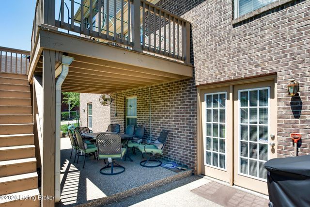 454 Persimmon Dr, Mt Washington, KY 40047