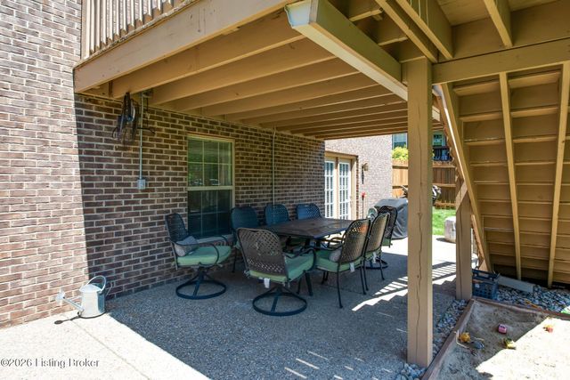 454 Persimmon Dr, Mt Washington, KY 40047