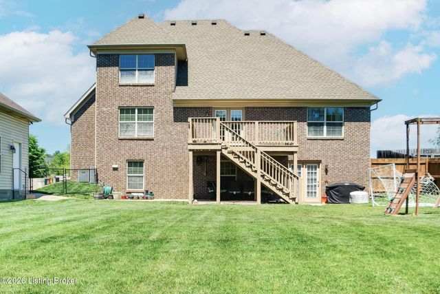 454 Persimmon Dr, Mt Washington, KY 40047