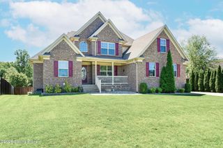 454 Persimmon Dr, Mt Washington, KY 40047