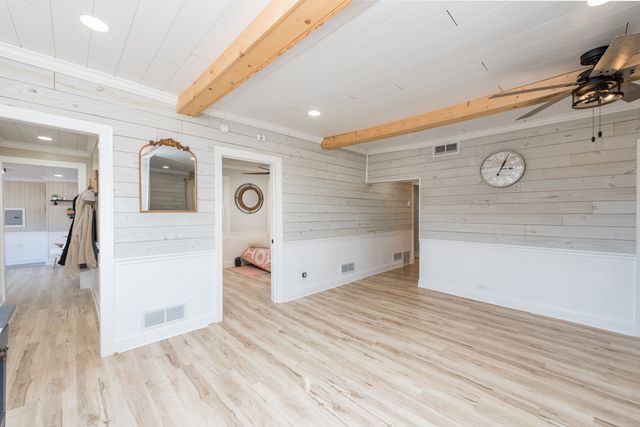 22678 W Silver Lake Avenue, Antioch, IL 60002