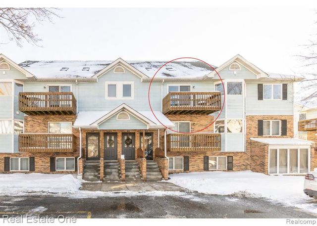 352 Pinewood Drive, Plymouth, MI 48170