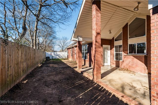 5800 Thomas Road, Fort Smith, AR 72916