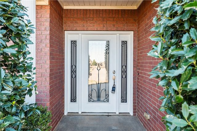 5800 Thomas Road, Fort Smith, AR 72916