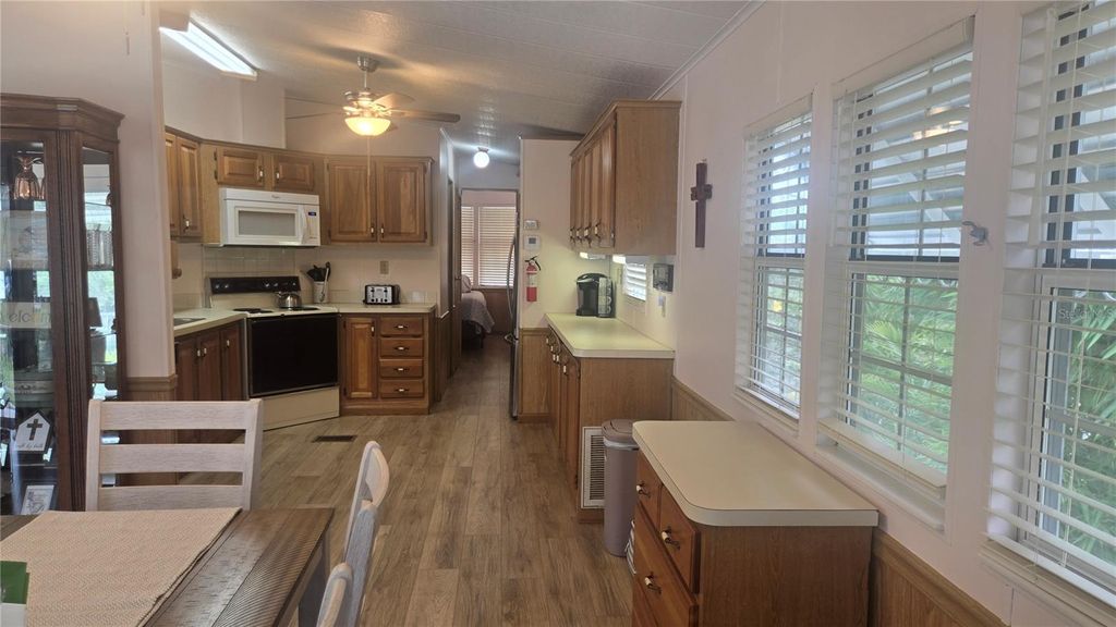 Image 13 of property listing at 3333 26TH AVENUE E 1291, Bradenton, FL 34208