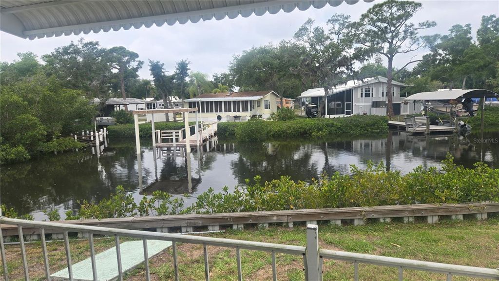 Image 9 of property listing at 3333 26TH AVENUE E 1291, Bradenton, FL 34208