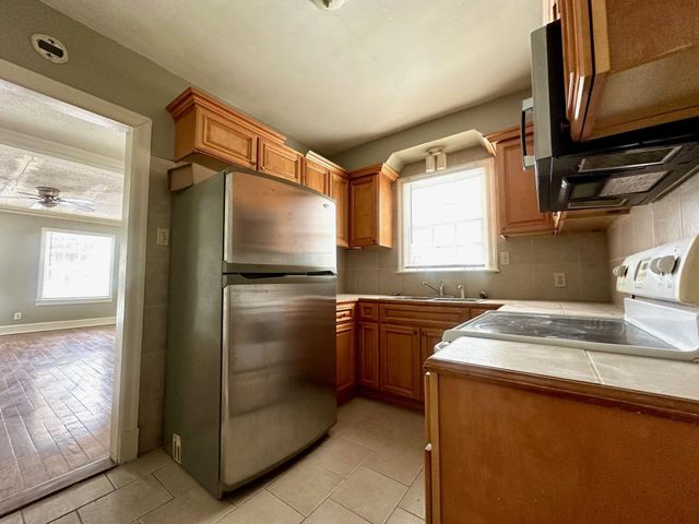 2915 FELIX AVE, Memphis, TN 38111