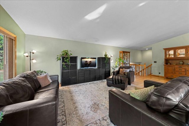 810 Antler Ridge, Hudson, WI 54016