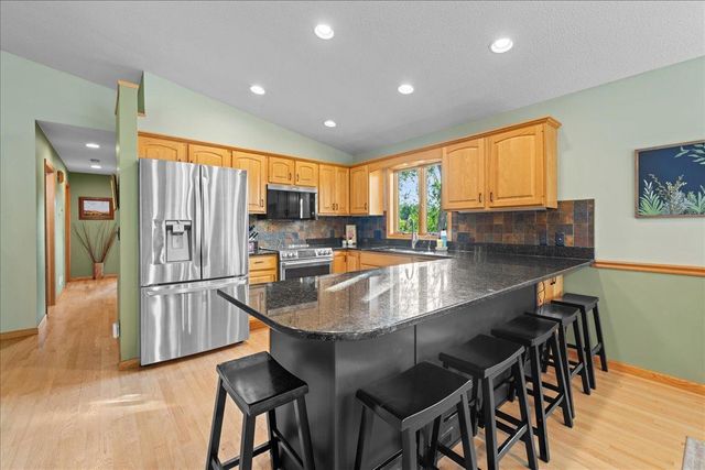810 Antler Ridge, Hudson, WI 54016