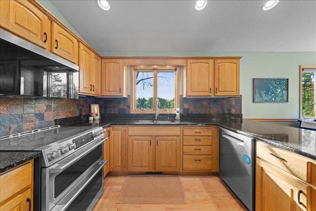 810 Antler Ridge, Hudson, WI 54016