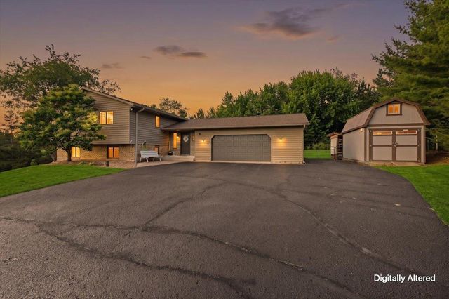 810 Antler Ridge, Hudson, WI 54016